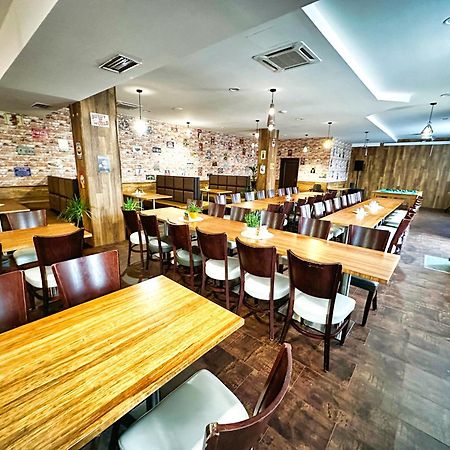 Aparthotel Olympland Trutnov Eksteriør bilde